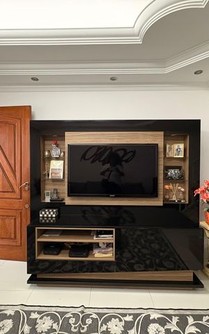 Casa à venda com 160m², 4 quartos e 4 vagas Casa à venda com 160m², 4 quartos e 4 vagasSala