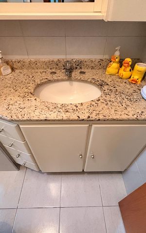 Casa à venda com 160m², 4 quartos e 4 vagas Casa à venda com 160m², 4 quartos e 4 vagasBanheiro suíte 2