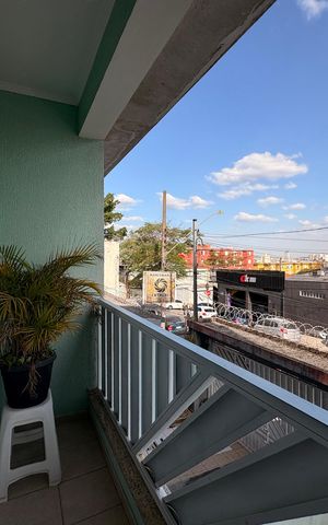 Casa à venda com 160m², 4 quartos e 4 vagas Casa à venda com 160m², 4 quartos e 4 vagasSacada suite