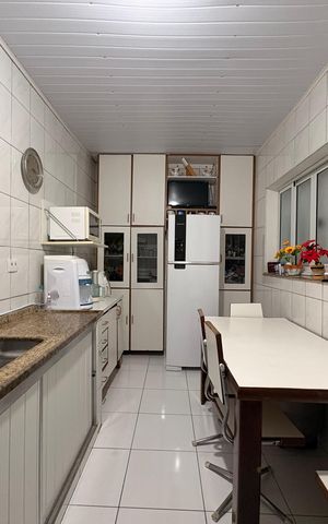 Casa à venda com 160m², 4 quartos e 4 vagas Casa à venda com 160m², 4 quartos e 4 vagasCozinha