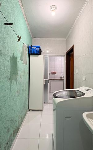 Casa à venda com 160m², 4 quartos e 4 vagas Casa à venda com 160m², 4 quartos e 4 vagasLavanderia