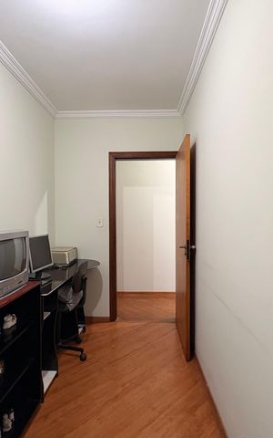 Casa à venda com 160m², 4 quartos e 4 vagas Casa à venda com 160m², 4 quartos e 4 vagasQuarto 1