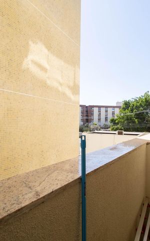 Studio para alugar com 30m², 1 quarto e 1 vaga Studio para alugar com 30m², 1 quarto e 1 vagaSacada