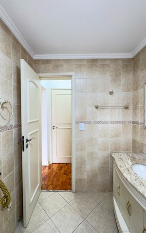 Apartamento à venda com 273m², 4 quartos e 2 vagasBanheiro da Suíte