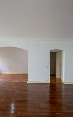 Apartamento à venda com 273m², 4 quartos e 2 vagasSala