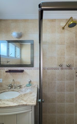 Apartamento à venda com 273m², 4 quartos e 2 vagasBanheiro social