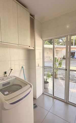 Casa à venda com 128m², 4 quartos e 2 vagasÁrea de Serviço