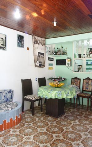 Casa de condomínio para alugar com 84m², 4 quartos e 2 vagasSala