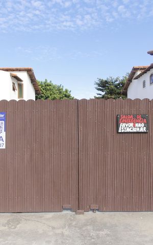 Casa de condomínio para alugar com 84m², 4 quartos e 2 vagasFachada