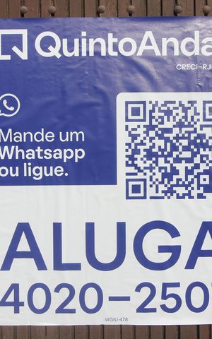 Casa de condomínio para alugar com 84m², 4 quartos e 2 vagasFachada