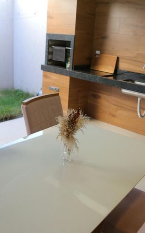 Casa à venda com 160m², 3 quartos e 2 vagas Casa à venda com 160m², 3 quartos e 2 vagasSala de jantar