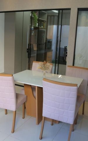 Casa à venda com 160m², 3 quartos e 2 vagas Casa à venda com 160m², 3 quartos e 2 vagasSala de jantar