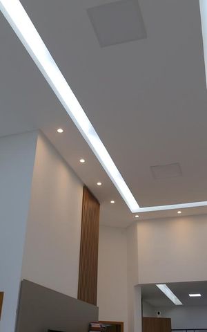 Casa à venda com 160m², 3 quartos e 2 vagas Casa à venda com 160m², 3 quartos e 2 vagasSala