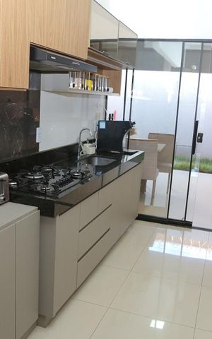 Casa à venda com 160m², 3 quartos e 2 vagas Casa à venda com 160m², 3 quartos e 2 vagasCozinha
