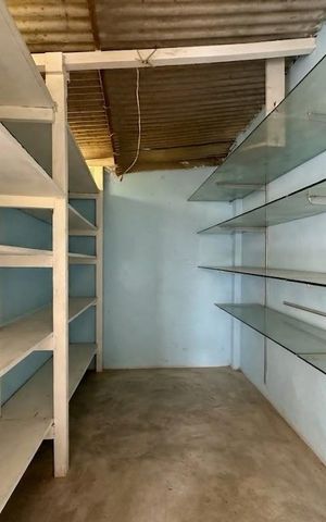 Casa à venda com 240m², 3 quartos e 2 vagas Casa à venda com 240m², 3 quartos e 2 vagasEdícula