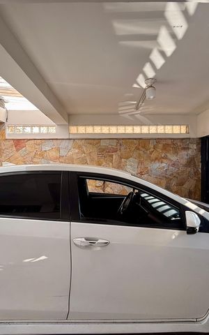 Casa à venda com 240m², 3 quartos e 2 vagas Casa à venda com 240m², 3 quartos e 2 vagasGaragem