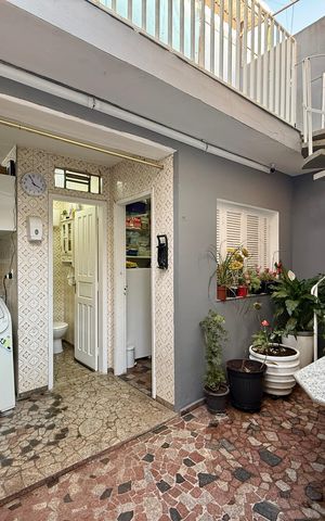 Casa à venda com 240m², 3 quartos e 2 vagas Casa à venda com 240m², 3 quartos e 2 vagasQuintal
