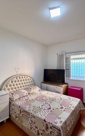 Casa à venda com 240m², 3 quartos e 2 vagas Casa à venda com 240m², 3 quartos e 2 vagasQuarto 3