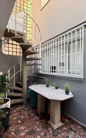 Casa à venda com 240m², 3 quartos e 2 vagas Casa à venda com 240m², 3 quartos e 2 vagasQuintal