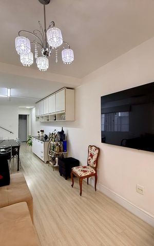 Casa à venda com 240m², 3 quartos e 2 vagas Casa à venda com 240m², 3 quartos e 2 vagasSala