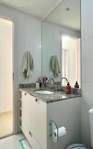 Apartamento à venda com 68m², 3 quartos e 2 vagas Apartamento à venda com 68m², 3 quartos e 2 vagasBanheiro Corredor