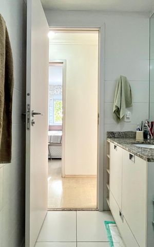Apartamento à venda com 68m², 3 quartos e 2 vagas Apartamento à venda com 68m², 3 quartos e 2 vagasBanheiro Corredor