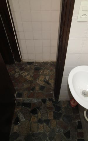 Casa para alugar com 250m², 4 quartos e 4 vagasÁrea de Serviço - Banheiro
