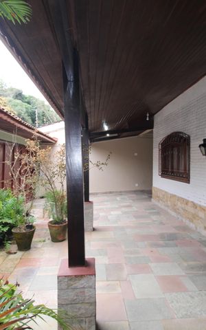 Casa para alugar com 250m², 4 quartos e 4 vagasGaragem