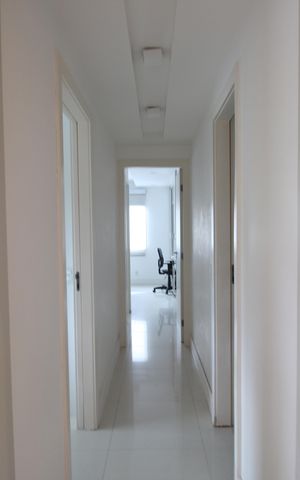 Apartamento para alugar com 193m², 3 quartos e 2 vagasSala - Corredor