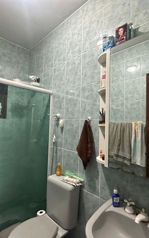 Casa à venda com 210m², 3 quartos e 4 vagas Casa à venda com 210m², 3 quartos e 4 vagasBanheiro da Suíte