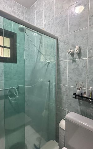 Casa à venda com 210m², 3 quartos e 4 vagas Casa à venda com 210m², 3 quartos e 4 vagasBanheiro 1