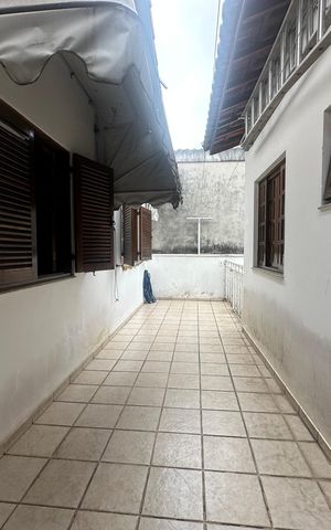 Casa à venda com 210m², 3 quartos e 4 vagas Casa à venda com 210m², 3 quartos e 4 vagasQuintal