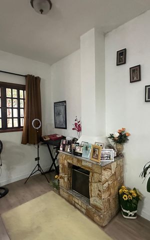 Casa à venda com 210m², 3 quartos e 4 vagas Casa à venda com 210m², 3 quartos e 4 vagasSala