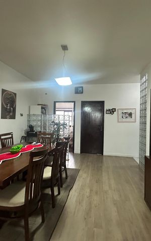 Casa à venda com 210m², 3 quartos e 4 vagas Casa à venda com 210m², 3 quartos e 4 vagasSala de Jantar