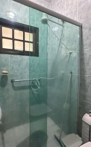 Casa à venda com 210m², 3 quartos e 4 vagas Casa à venda com 210m², 3 quartos e 4 vagasBanheiro 1