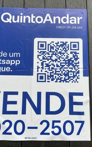 Casa à venda com 210m², 3 quartos e 4 vagas Casa à venda com 210m², 3 quartos e 4 vagasFachada