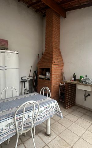 Casa à venda com 210m², 3 quartos e 4 vagas Casa à venda com 210m², 3 quartos e 4 vagasChurrasqueira