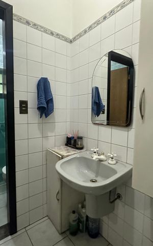 Casa à venda com 210m², 3 quartos e 4 vagas Casa à venda com 210m², 3 quartos e 4 vagasBanheiro 1