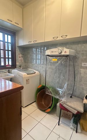 Casa à venda com 210m², 3 quartos e 4 vagas Casa à venda com 210m², 3 quartos e 4 vagasÁrea de Serviço