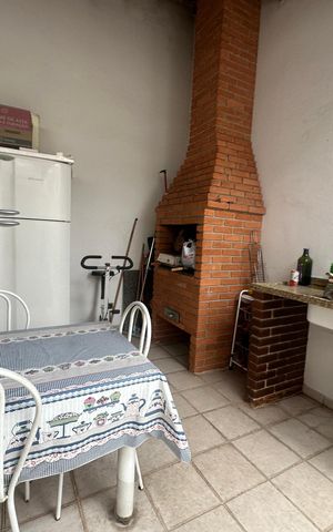 Casa à venda com 210m², 3 quartos e 4 vagas Casa à venda com 210m², 3 quartos e 4 vagasChurrasqueira