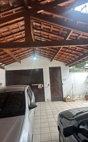 Casa à venda com 210m², 3 quartos e 4 vagas Casa à venda com 210m², 3 quartos e 4 vagasGaragem