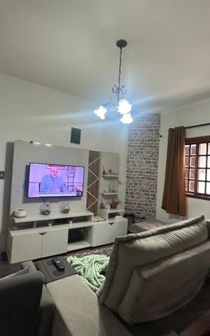 Casa à venda com 210m², 3 quartos e 4 vagas Casa à venda com 210m², 3 quartos e 4 vagasSala
