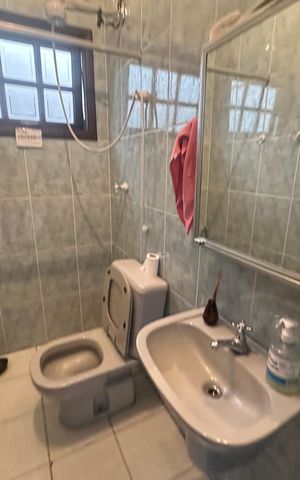 Casa à venda com 210m², 3 quartos e 4 vagas Casa à venda com 210m², 3 quartos e 4 vagasBanheiro 2
