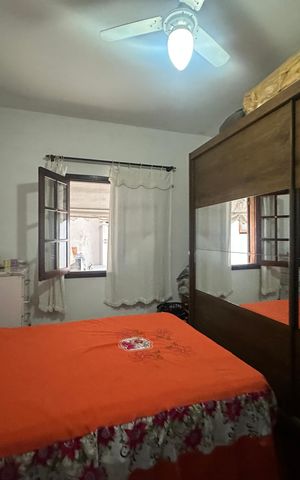 Casa à venda com 210m², 3 quartos e 4 vagas Casa à venda com 210m², 3 quartos e 4 vagasQuarto 2