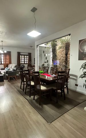 Casa à venda com 210m², 3 quartos e 4 vagas Casa à venda com 210m², 3 quartos e 4 vagasSala de Jantar