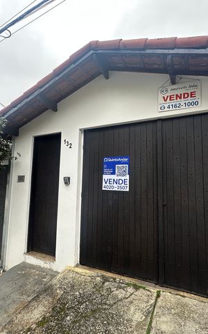 Casa à venda com 210m², 3 quartos e 4 vagas Casa à venda com 210m², 3 quartos e 4 vagasFachada
