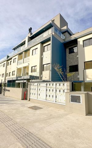 Apartamento para alugar com 55m², 2 quartos e 1 vagaFachada