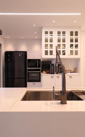 Apartamento à venda com 190m², 4 quartos e 3 vagasCozinha e Área de serviço 