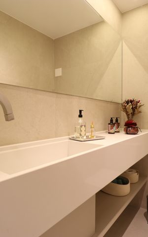 Apartamento à venda com 190m², 4 quartos e 3 vagasLavabo 