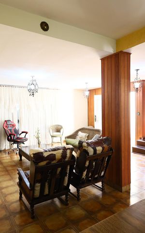 Casa à venda com 168m², 5 quartos e 3 vagasSala